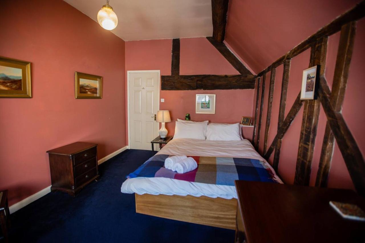 Pass The Keys Magical Period House In The Heart Of Ludlow Exterior foto